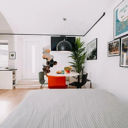 Hanna's With Free Parking * Lubiana