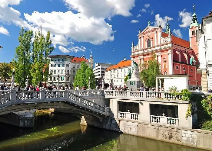 Hanna's With Free Parking アパート *